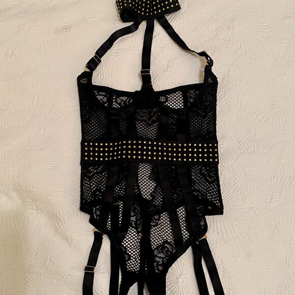 Black stretchy lace corset - NEW - crotchless - Picture 1 of 10
